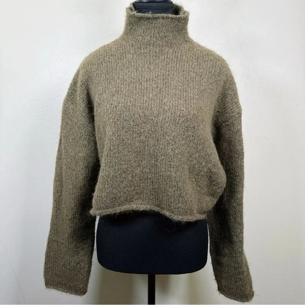 Zara Womens Size Medium Dark Olive Cropped Tunnel Knit Sweater - Picture 3 of 14